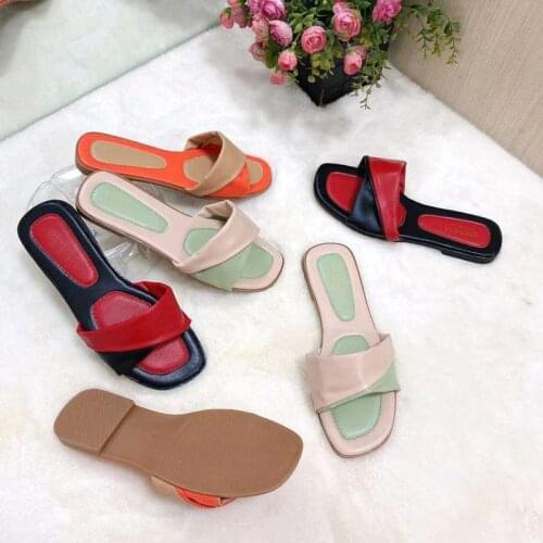 2021 summer new style outdoor womens slippers open toe square head stitching color flat bottom Plus Size