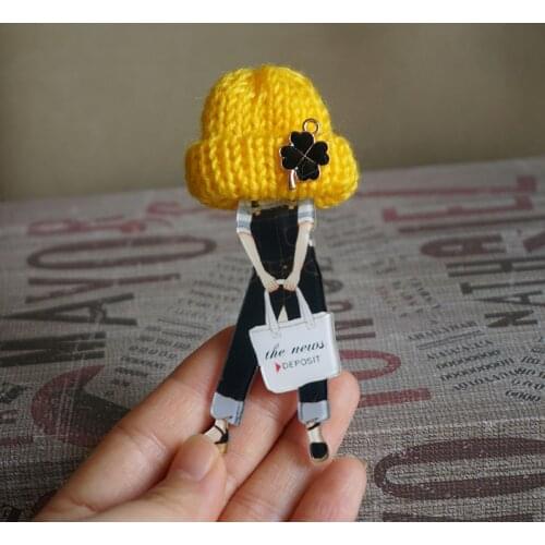 Woman Lady Cute Handmade Brooch Cool Wool Hat Girls Models Acrylic Brooches Pins Lovely Badges Collar Jewellery Accessories Gift