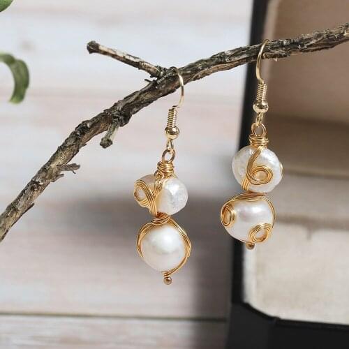 2021 New Fashion Chinese Style Natural Pearl Gold Plated Long Womens Exquisite Jewelry Earrings