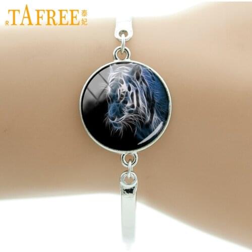 TAFREE 2017 Cool tiger Bracelet Family Affection Labrador Wolf Animals nature Art Picture Glass cabochon charm new jewelry A11