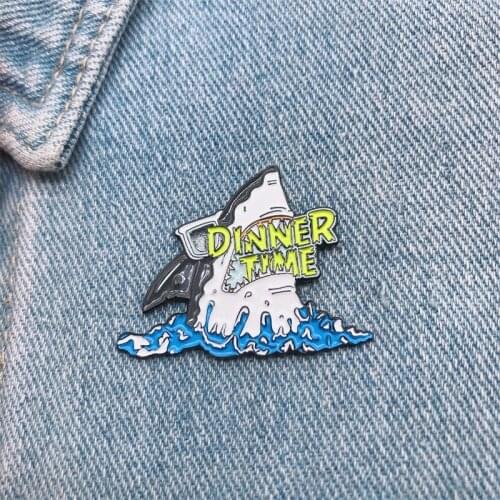 Creative Fun Marine Life Shark Whale Sunglasses Enamel Brooch Alloy Badge Clothes Bag Pin Accessories Fashion Woman Jewelry Gift