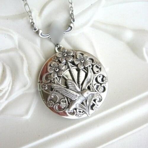 10pcs Women Charm Hummingbird Locket Necklace 32mm Memory Locket With Flower Keepsake Wedding Jewelry XSH-278