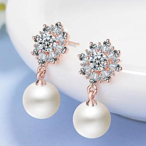 Romantic Vogue Women Jewelry Silver Imitation pearl Crystal Snowflake Stud Earring For Fashion Girl Female Birthday Gifts