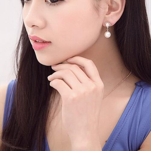 New Fashion Personality Crystal Earrings High Quality Wild Rhinestones Imitation Pearl Earrings For Women Stud Earrings Girl