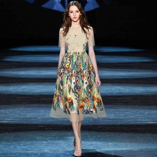 Runway New Short Sleeve Mesh Embroidered Dress Womens Dress 210623Z04