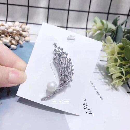 Free Ship CZ Stone Hollow Flower Brooches for Women Vintage Imitation Pearl Brooch Pin Elegant Exquisite Broches New Year Gift