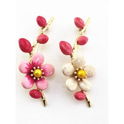 2020 New Japanese and Korean style fashion personality simple plum elegant Enamel delicate brooch