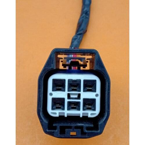 1 PC 6 Pin For Ford Jaguar Land Rover Volvo Cadillac Compass Wrangler Headlight Taillight Plug Connector