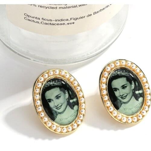 AENSOA Retro Alloy Oval Audrey Hepburn Avatar Stud Earrings Temperament Pearls Geometric Earring for Women Jewelry Wholesale