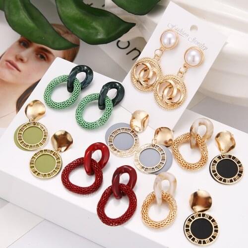 Vintage Ivory Gold Round Metal Sequin Stud Earrings For Women Fashion Hollow Mesh Pierced Earring Korean Jewelry Party Gift