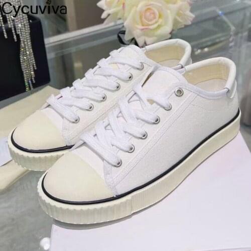 Women Canvas Shoes Round Toe Lace Up Ladies Mules Summer Brand White Shoes Flat Causal Out Walking Trainer Shoes For Women 2021