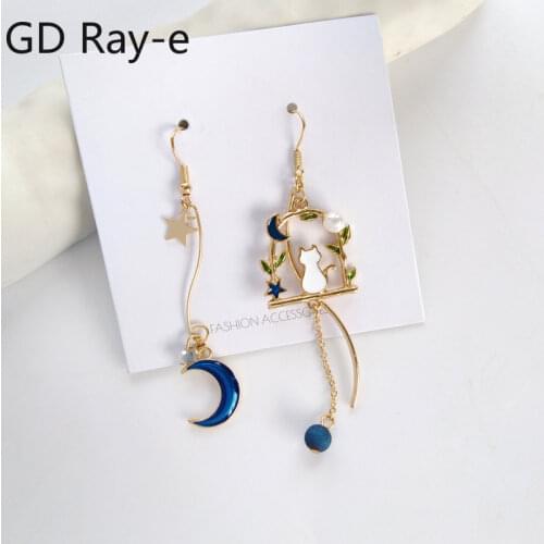 New Fashion Summer Asymmetric Moon Stars Girl Earrings Kitten Curve Pendant Korean Earrings for Women 852