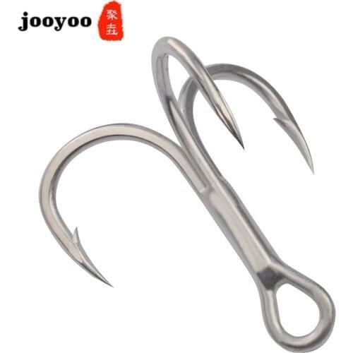 20Pcs Treble Fishing Hooks Worm Bait Holder Carbon Steel Barbed Fishhooks Super Sharp Triple Hooks Tackle Accessories with Box