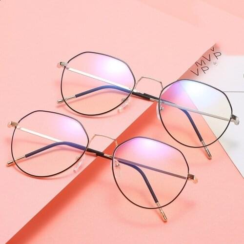 Vintage Square Metal Anti-Blue Light Optical Eyeglasses Classic Fashion Women Computer Eye Glasses New Men Myopia Glasses