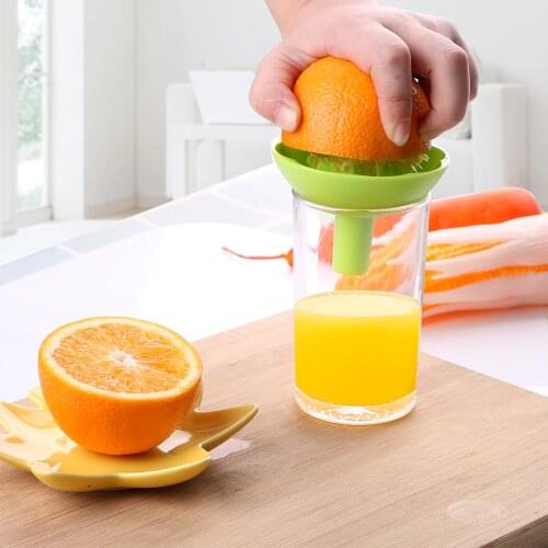 Cooking Tool Household Manual Juicer 2 in 1 Squeezer with Funnel Orange Lemon Juice Squeeze Tool Mini Fruit Juice Cup