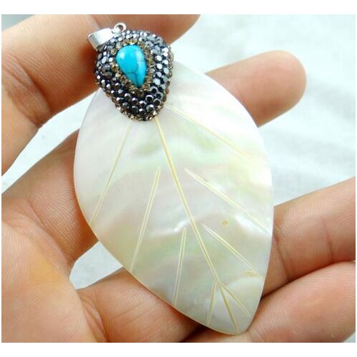 Wholesale Natural Sea SHELL hand-carved Shell Pendant Jewelry making necklace for Women Vintage Jewelry Friendship Gifts F90