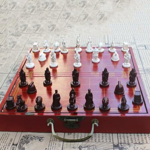 Retro Creativity Portable Checkers Fold Travel Leather Borad Garden Board Chess Character Pieces Szachy Family Games EK50QL