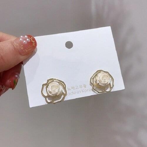 ​ZDMXJL 2021 New Fashion Womens Earrings Fine Cute White Roses Ear Stud Earrings For Women Party Girl Jewelry Gifts Wholesale