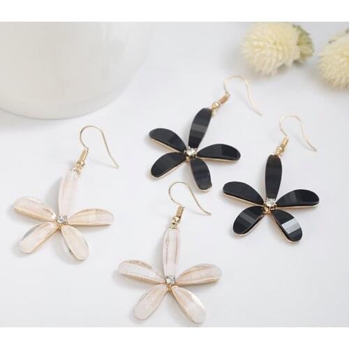 Fashionable Simple Flowers Five Petals Fashion Personality Earrings Female Long Section Wild Earrings Earrings Ear Hooks