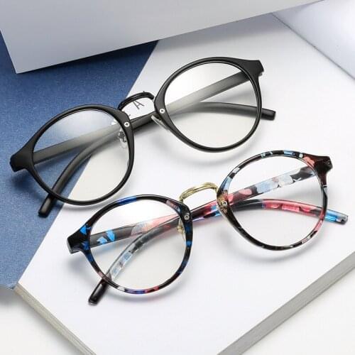 Fashion Vintage Classic Computer Round Optical Glasses Myopia Frame Women Men Luxury Designer Unisex Cat Eye Gaming Eyewear