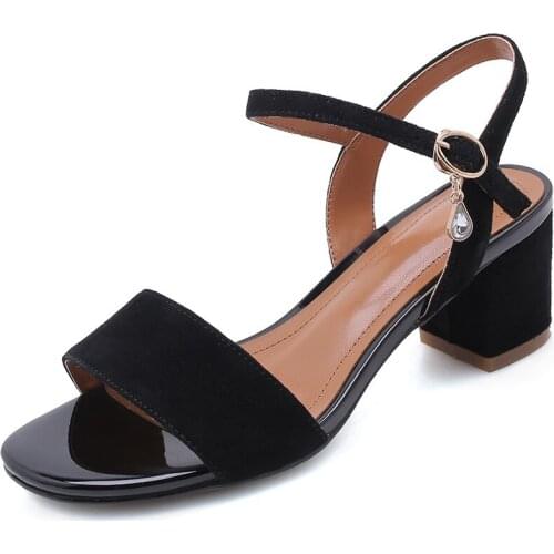 In the summer of 2019 new product with the strap leather sandals, thick with the woman 33-43