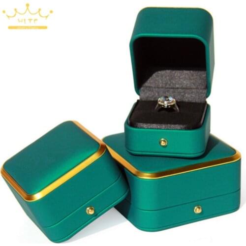 Rounded Golden Edge PU Leather Jewelry Gift Box Ring Pendant Neckle Bracelet Gift Box Small Jewelry Box Display