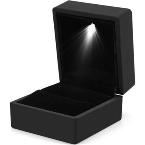 Advanced LED Lighted Jewelry Box For Earring Ring Necklace Packaging Display Creative LED Anniversary Gift Boxes Wholesale