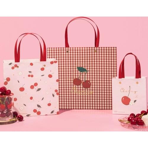 Wedding gifts for guests packaging Paper bags Gift cardboard Christmas favors for Paper Bags with Handles Candy and gift bags