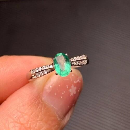 Womens New Ring Natural Emerald Ring 925 Silver Simple Design Fresh and Lovely Style