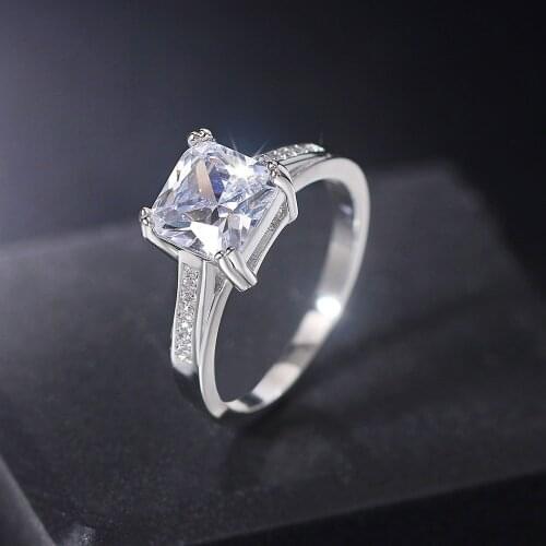 Big Crystal Luxury Wedding Finger Rings For Women Bride Gorgeous Dazzling Zircon Womens Ring Wholesale Trend 2021 Jewelry R569