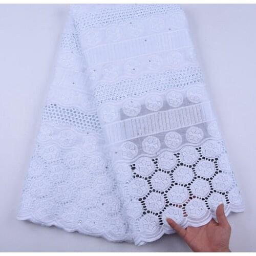 Latest African Cotton Lace Fabric 2021 High Quality White Lace Nigeria Swiss Voile Lace In Switzerland For Man Women Dress S1967