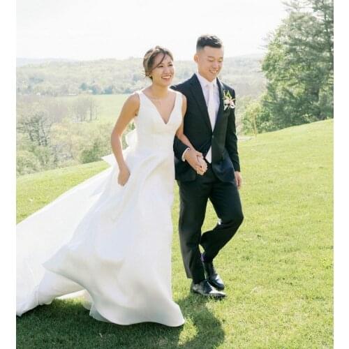 Long V-Neck Satin Wedding Dresses with Pockets Sexy Open Back Court Train Brautkleider Robes de Soirée for Women