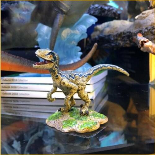 1/35 Scale Jurassic Dinosaur Blue Velociraptor Simulation Animal Toys Pvc Material Action Mouth Static Desktop Decoration Gifts