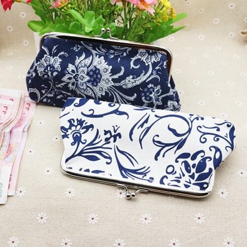 Wowsorie Women's Wallets With Clasp
