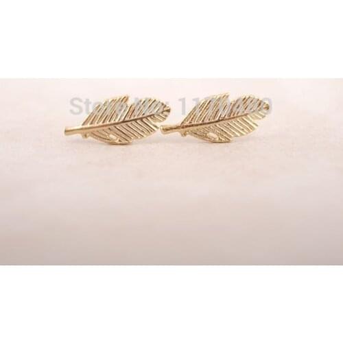 Yiustar 2017 New Fashion Gold color Fallen Leaves Stud Earrings for Women Girls Gifts Elegant Ear Studs ED038