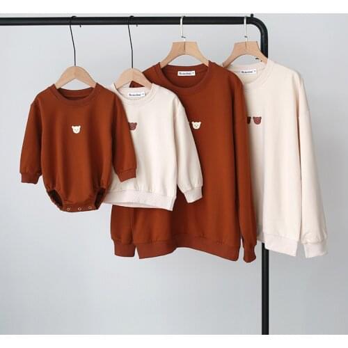 Father Mother and Kids Matching Hoodies 2021 Spring Autumn New Korean Cartoon Bear Sweatshirt for Mom Dad and Me Family Look