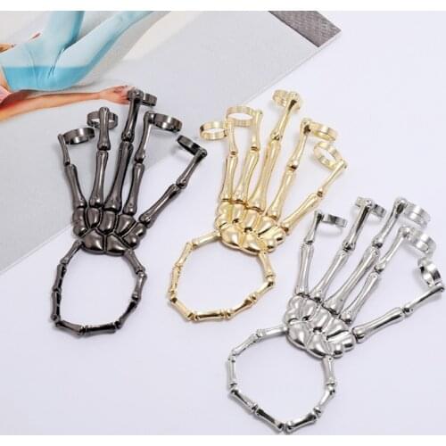 Halloween Skull Hand Bracelet with Ring Handmade Wristband Skull Finger Metal Hand Bracelet Jewelry for Ladies Men Gifts