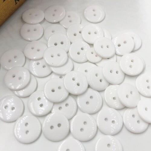50 pcs White New 18mm 2 holes Plastic Button/Sewing lots Mix PT272