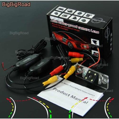 BigBigRoad Car Intelligent Dynamic Track Rear View Camera For Volkswagen Touareg / Golf V / Passat B5 / Magotan 1996~2010