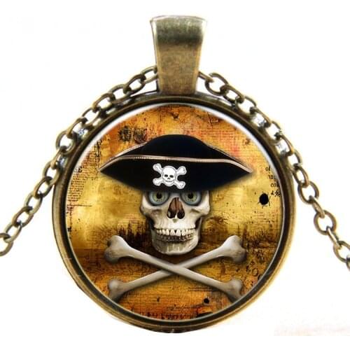 Jewelry wholesale Pirates of the Caribbean skull retro short bi-alloy time gem necklace