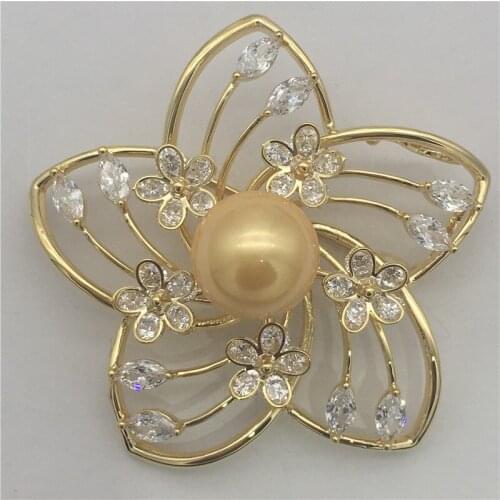 Wholesale Alluring New Style Austria Zircon Inlay 10MM yellow shell Pearl Brooch Scarf Clips Breastpin