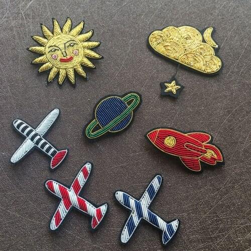 Hand embroidery brooch Planet clouds sunflowers rocket aircraft wire pattern Indian silk hand-embroidered Indian silk brooch