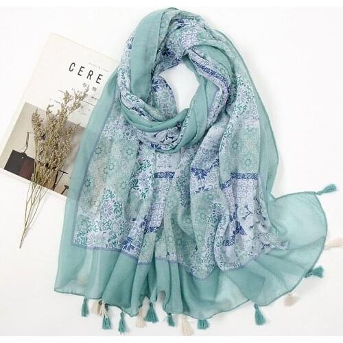 New Arrival Tassels Floral Printed Scarf Shawls Women Fashion Muslim Headscarf Large Size Cotton Head Wraps 1PC Retail