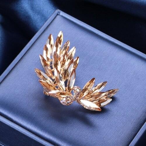 Elegant Temperament Suit Coat Brooch for Woman Fashion Clothing Accessories Wholesale