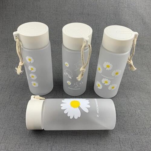 600ml Small Daisy Transparent Plastic Water Bottles BPA Free Creative Frosted Water Bottle with Portable Rope Travel Tea Cup