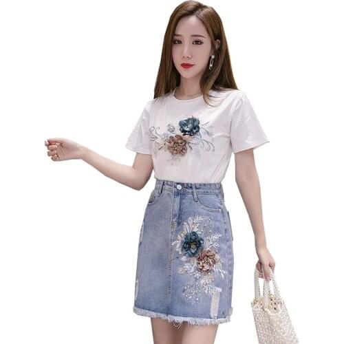 2021 New Summer New Short sleeve T Shirt And embroidered Hole Skirt 2pcs Set Womens Two piece Set Casual Skirt Suits R1105