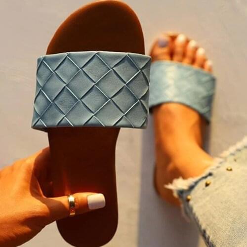 2021 New Women Flat Flip Flop Weaving Fashion Plus Size Rome Concise Comfortable Ladies Shoes Outdoor Solid Women Sandals Summer