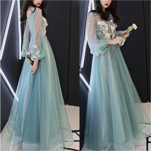 Princess Night Robe Lace Appliqued Tulle Graceful Multilayer Sleepwear Party Dress Gorgeous Nightgowns Robes