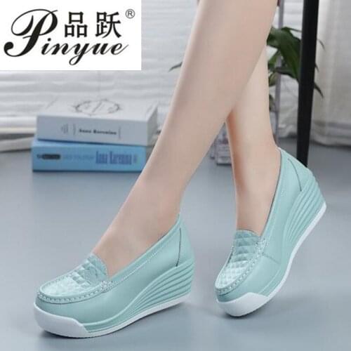 Summer shoes flat with mother shoes woman soft genuine leather ladies shoes loafers Comfortable women plus size