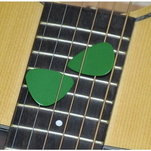 100 pcs New Medium 0.71mm Blank Guitar Picks Plectrums Solid Green Celluloid